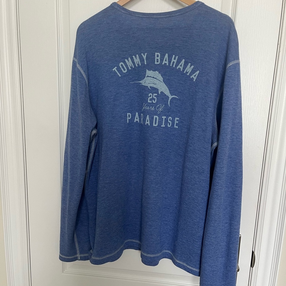 Tommy Bahama ( reversible V Neck Top)